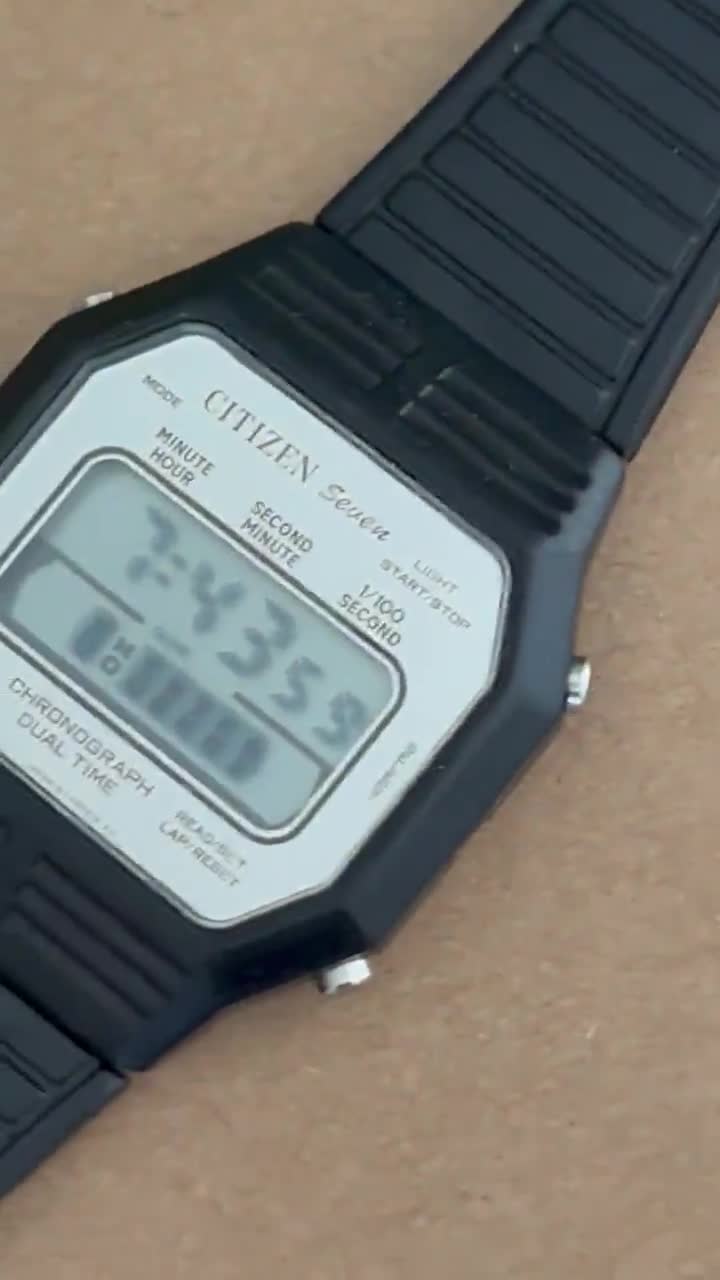 ULTRA Rare Vintage Citizen SEVEN Chronograph Dual Time LCD Watch 4