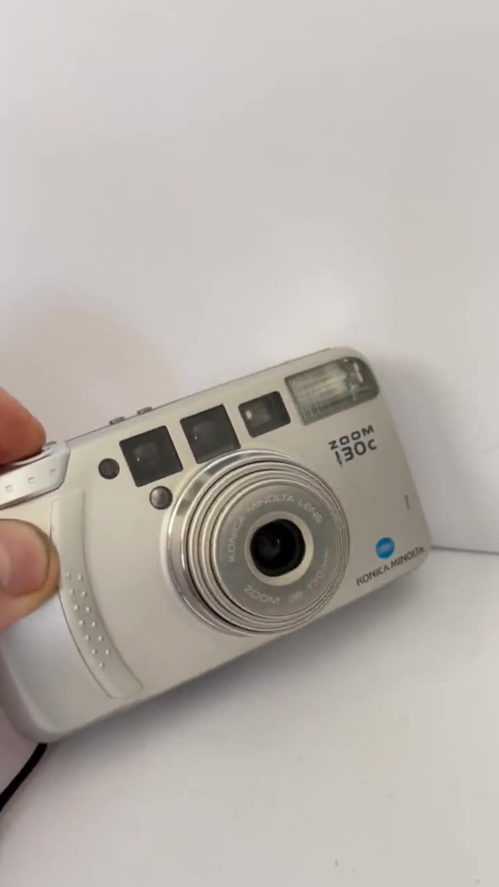 完動品❀極美品【優しく澄んだエモい写り❀】人気MINOLTA ZOOM130C Minolta Zoom 130c Date 35mm Point and Shoot Film Camera