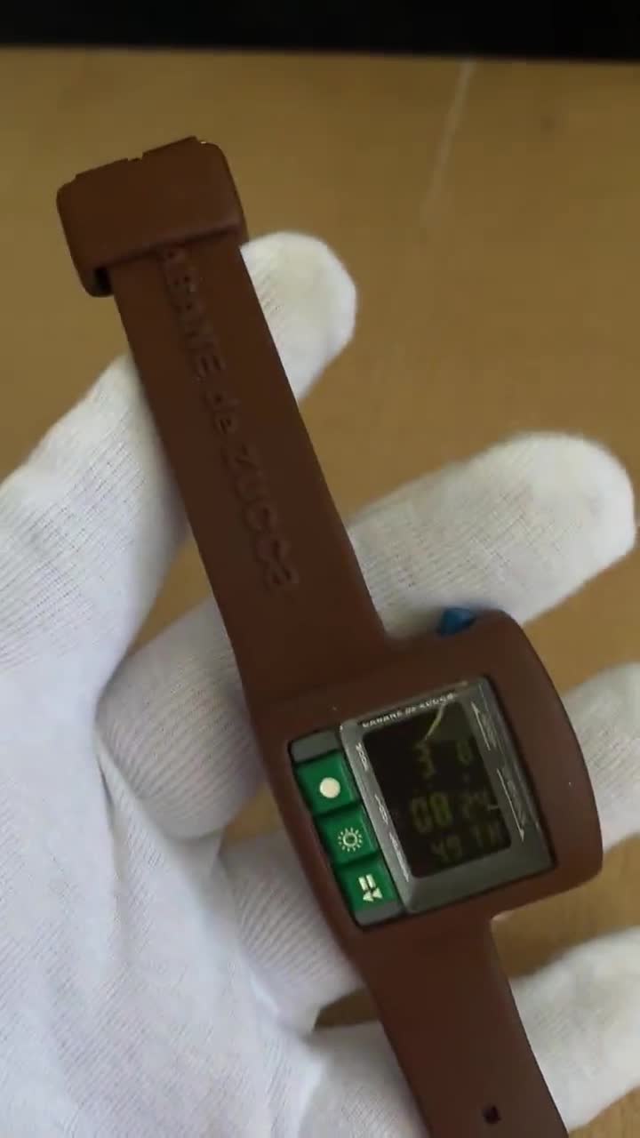 RARE Vintage Cabane De Zucca by SEIKO W621-4000 Digital