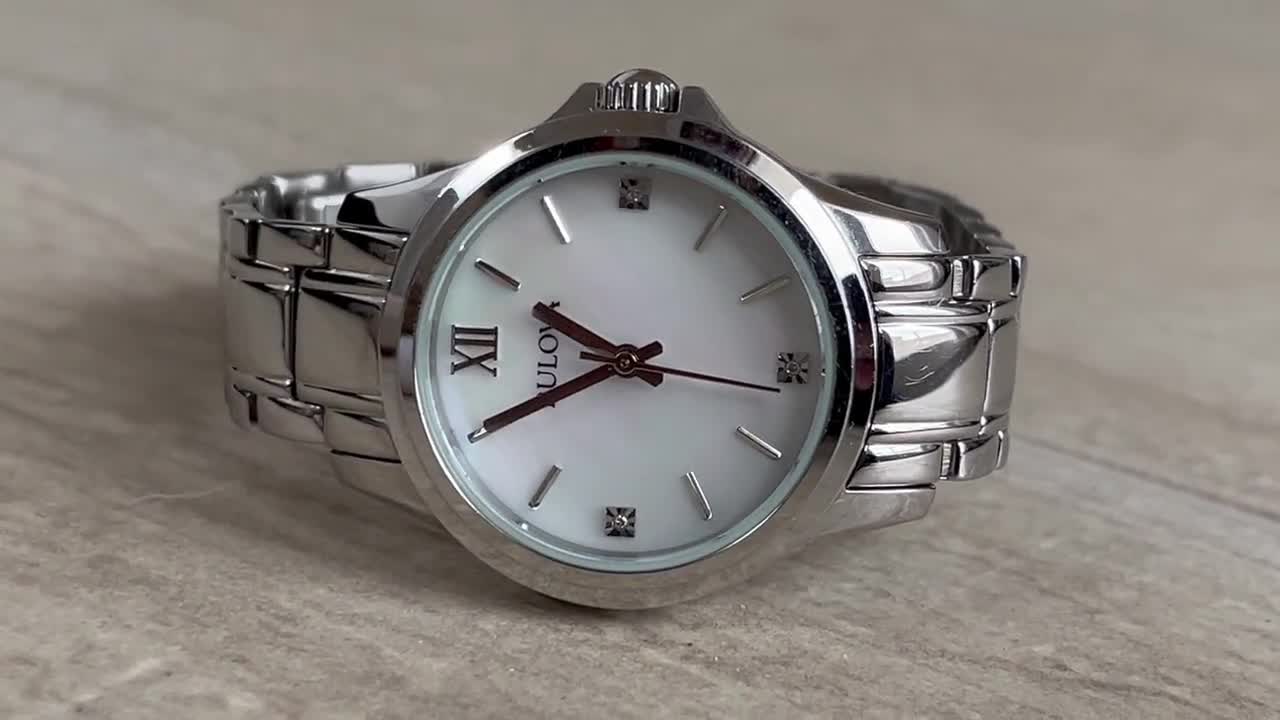 【おん】BULOVA ヴィンテージドレスウォッチ　腕時計 ブローバ BULOVA レディースモデル 装飾がエレガントなヴィンテージ