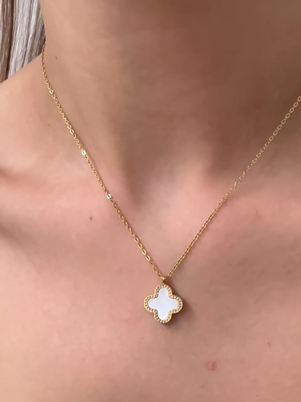  QVY Lucky Clover Necklace for Women Mother of Pearl