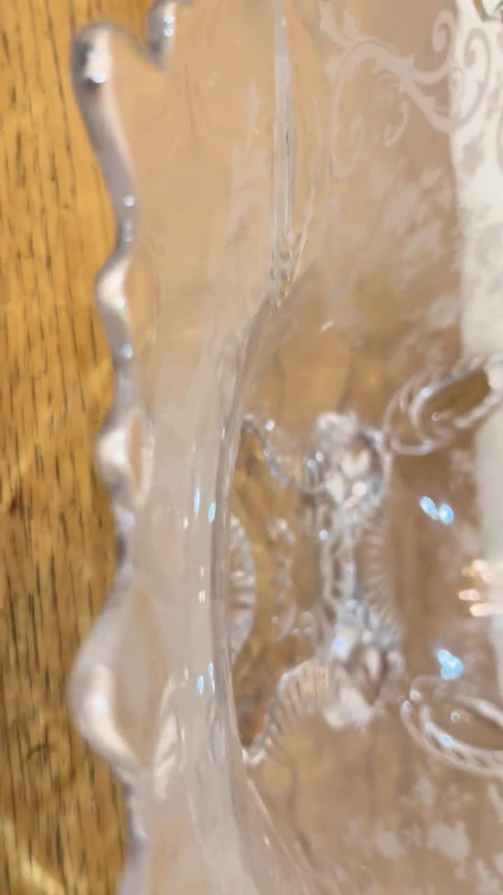 ケンブリッジローズポイントクリスタル脚付きセンターピースまたは