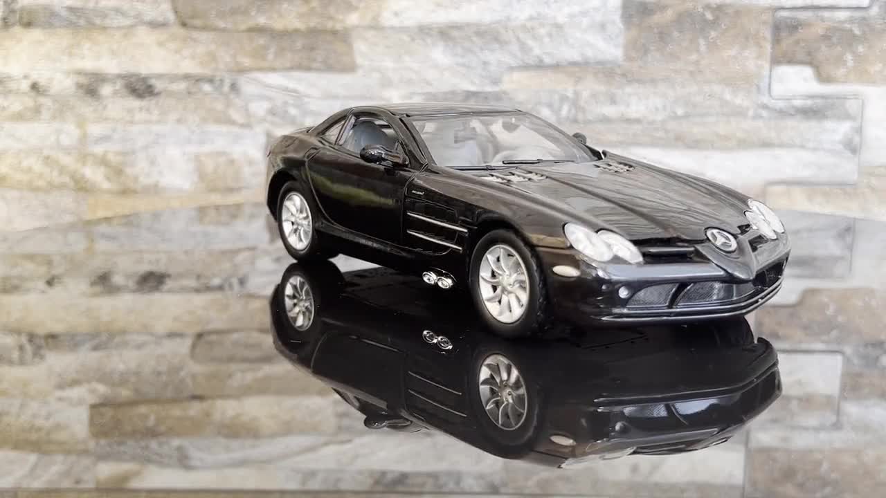 Mercedes Benz SLR Mclaren , Mercedes Benz Diecast, Model Car, 1/24