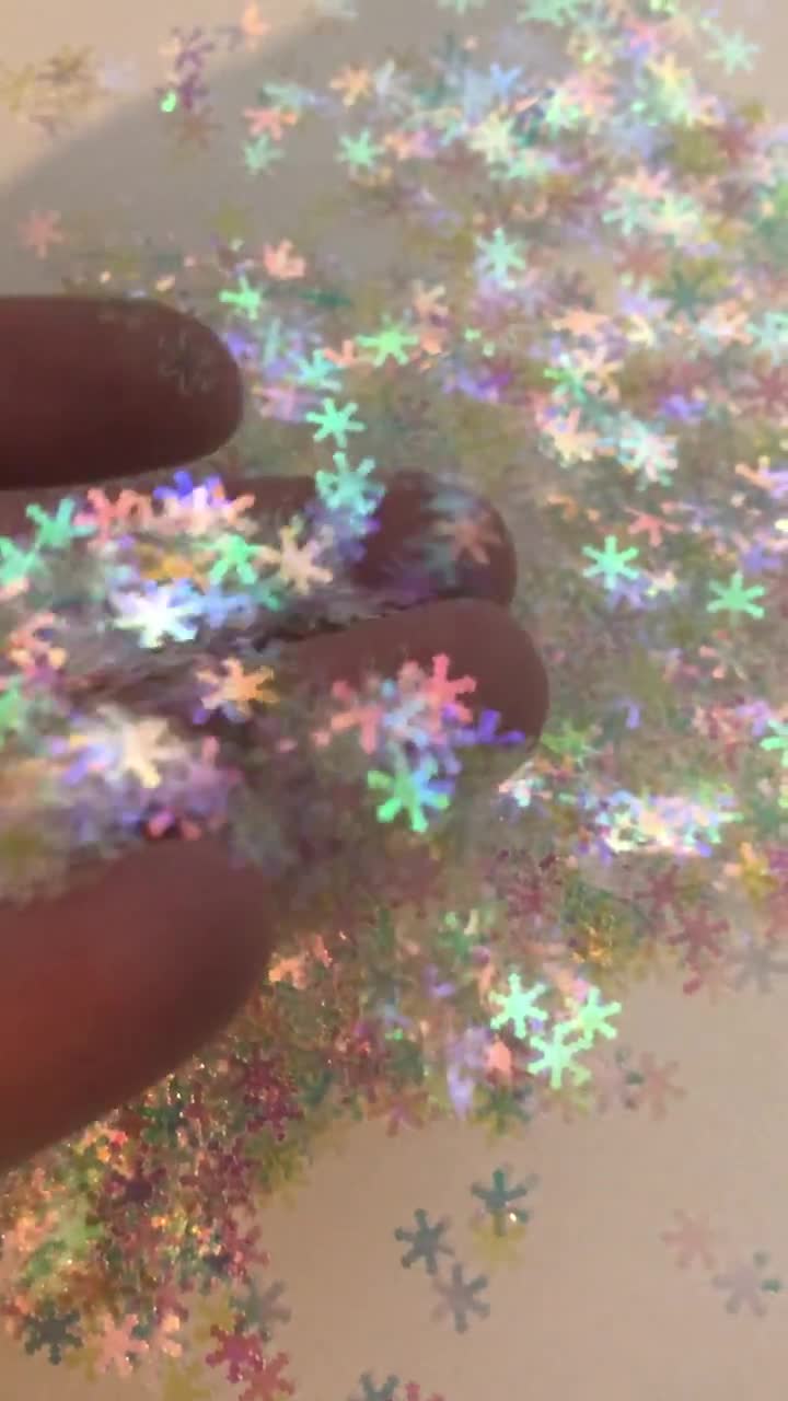 Iridescent Snowflake Confetti C061071