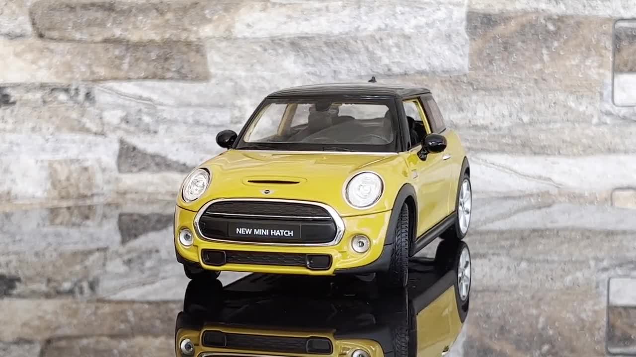 Mini Cooper , New Mini Hatch, Model Car, Scale 1/24 Model Car, 1