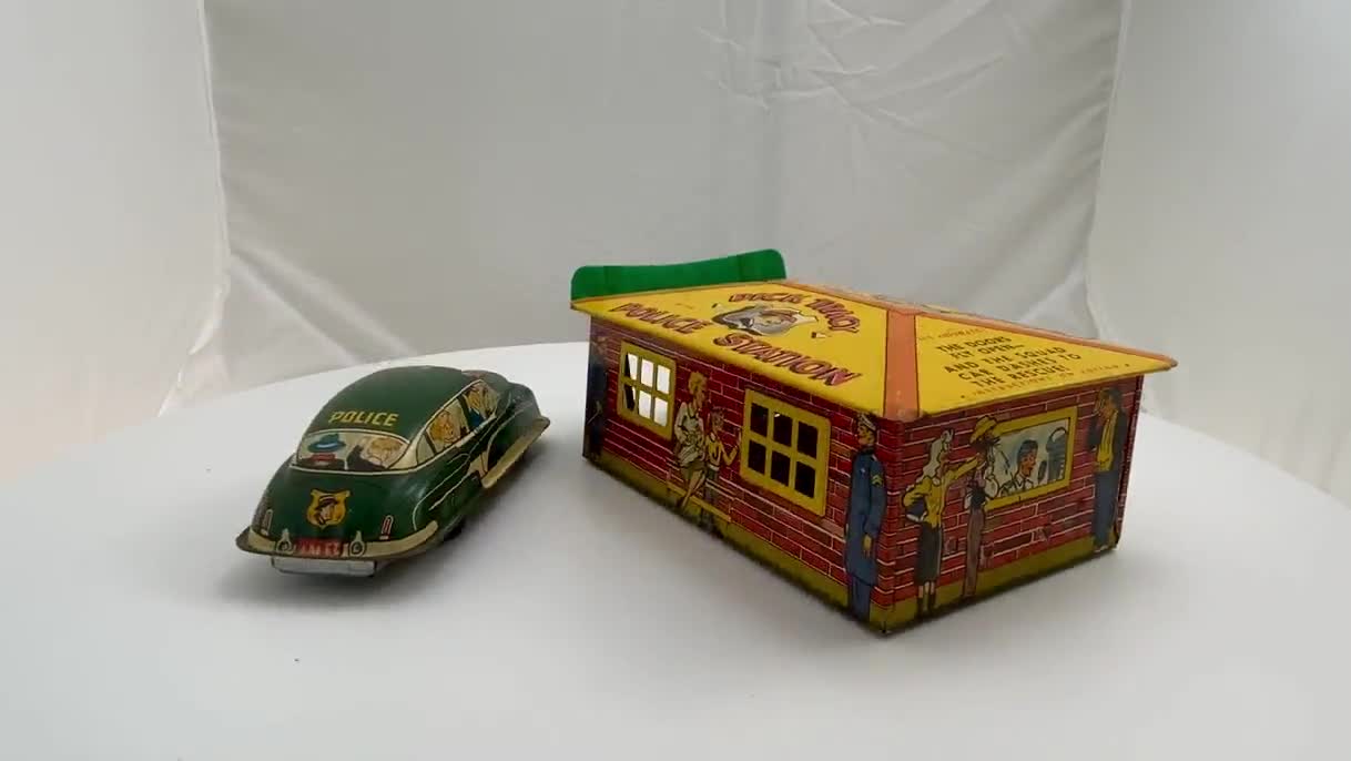 Vintage Marx Dick Tracy Police Station Complete With Squad