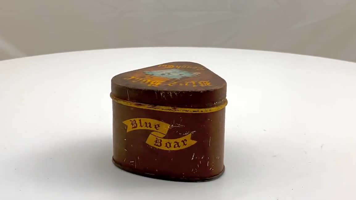 Vintage Blue Boar Rough Cut Tobacco Tin
