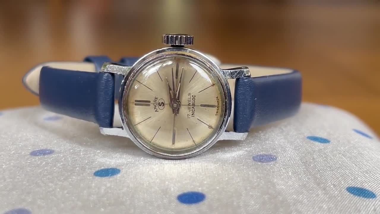 Elegant 1960’s Vintage small Swiss ladies Wristwatch Ancre silver color  case, Swiss small ladies mechanical watch, Retro watch ladies gift