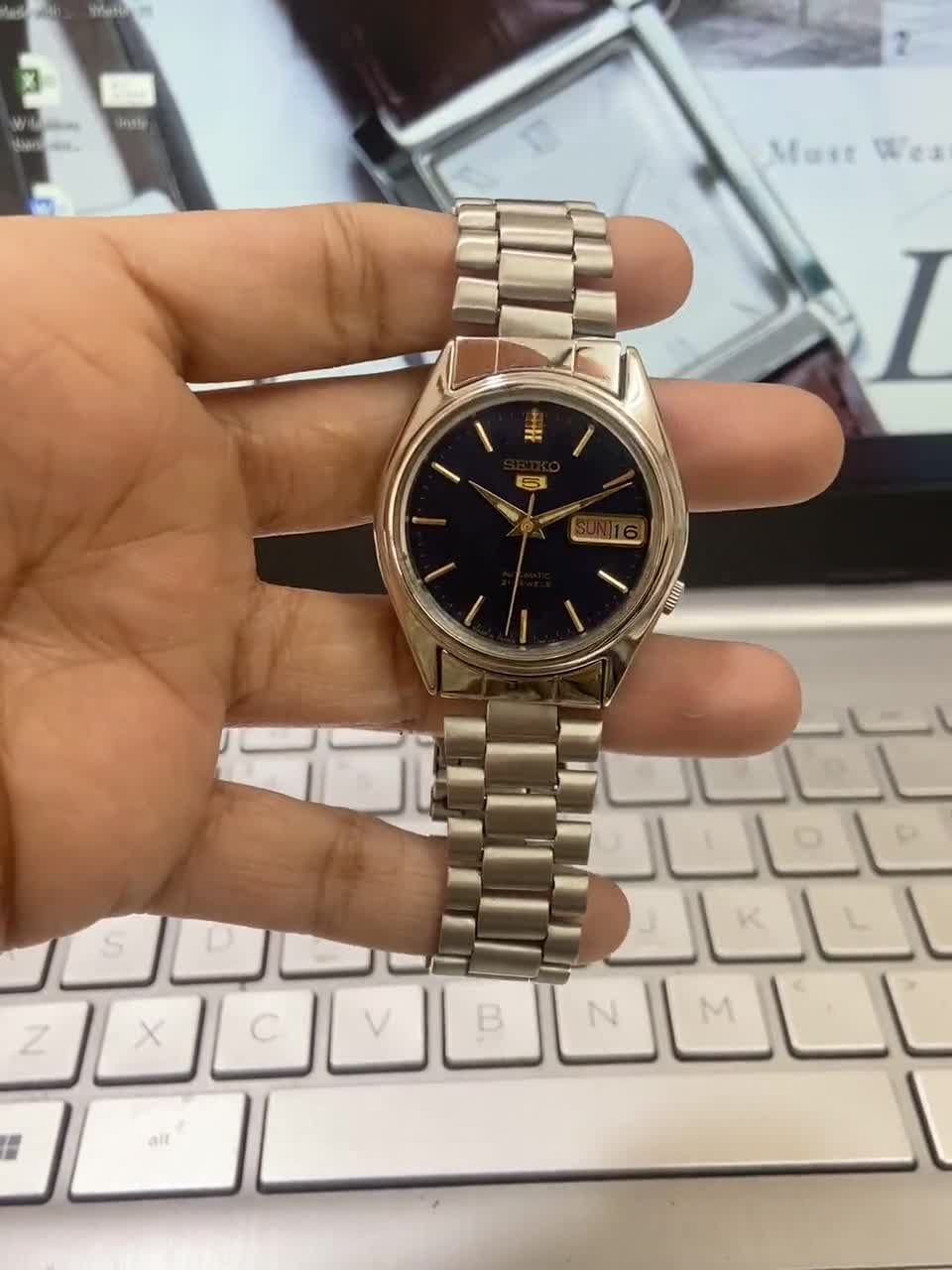 時計 seiko 5 Retro 1992 Seiko 5 Automatic Water Resistant Mens Watch W