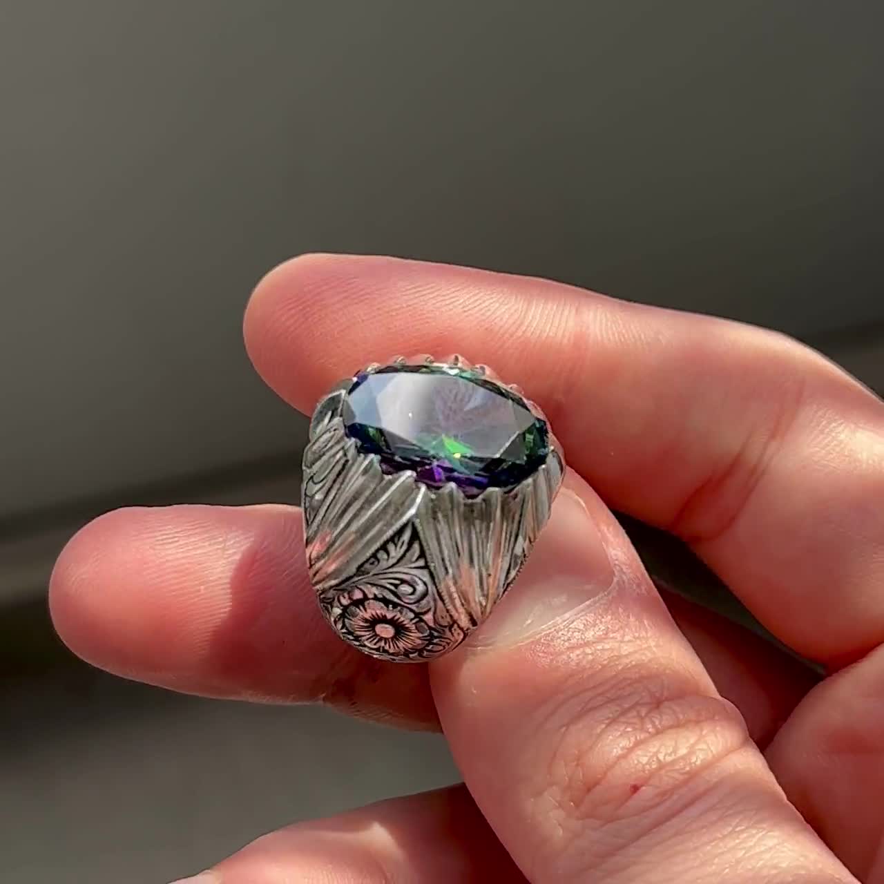 トルコ製 ハンドメイド メンズリング シルバー925 (ミスティックトパーズ) ミスティックトパーズストーンリング：トルコ製ハンドメイド925