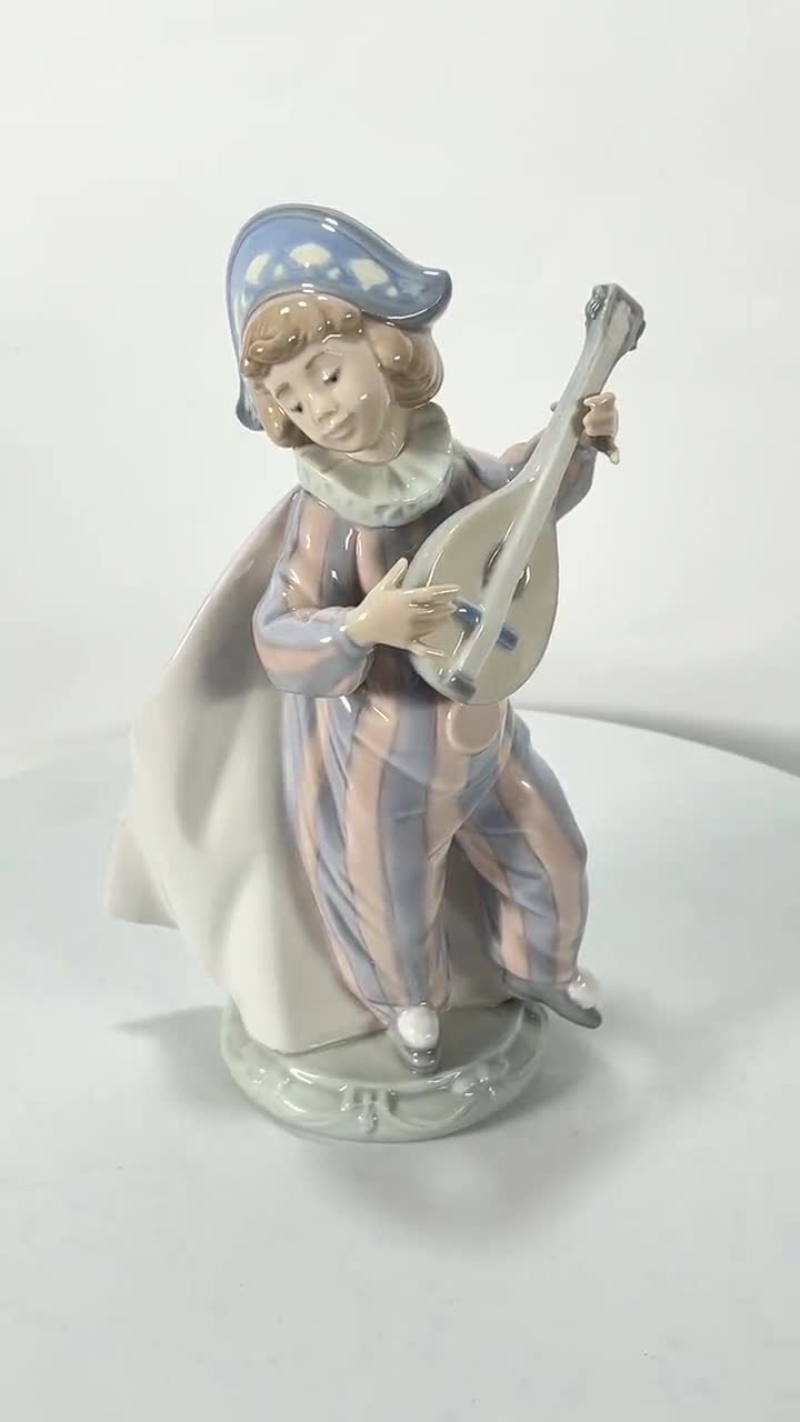 【美品】LLADRO ピエロ　バイオリン　少年 LLADRO Porcelain Figurine of A Boy With Mandolin ' Harlequin With