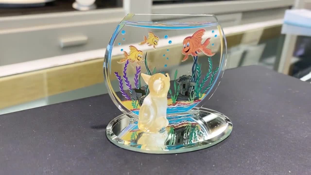 Frog Glass Figurine – DeGrandpre Jewelers