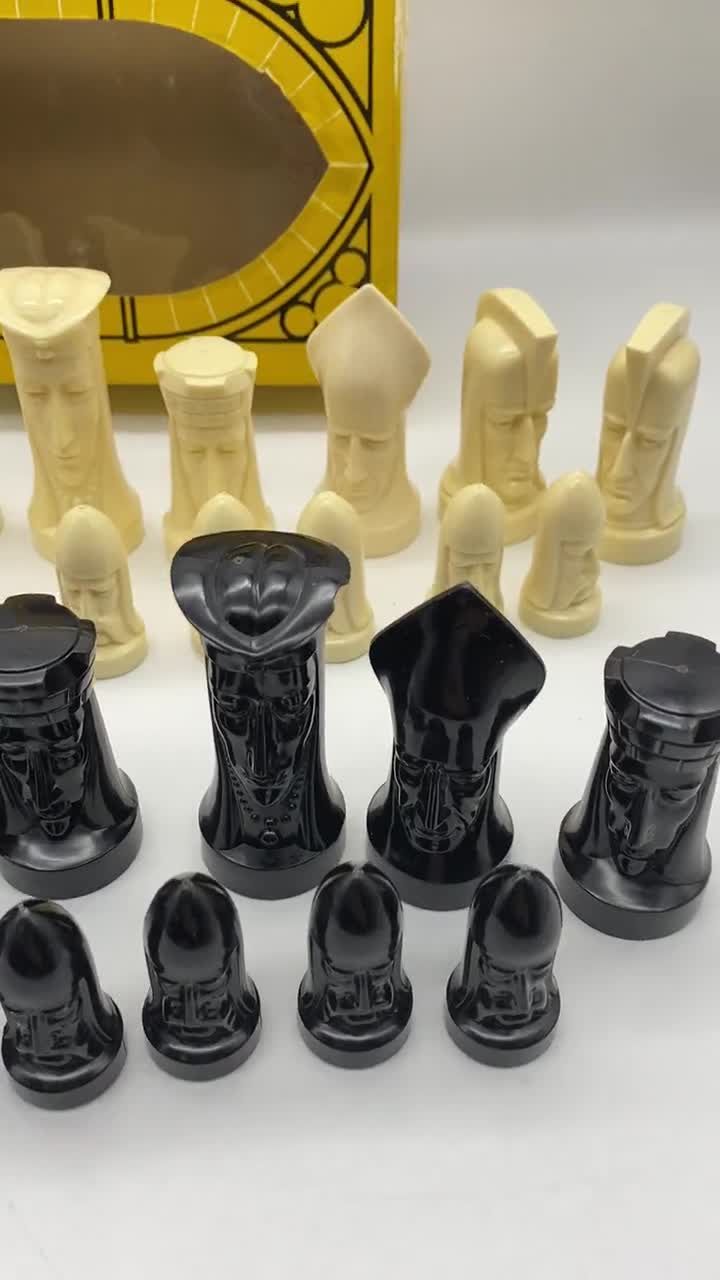 Vintage Gothic Chess Set Peter Ganine No 1472 Pleasantime