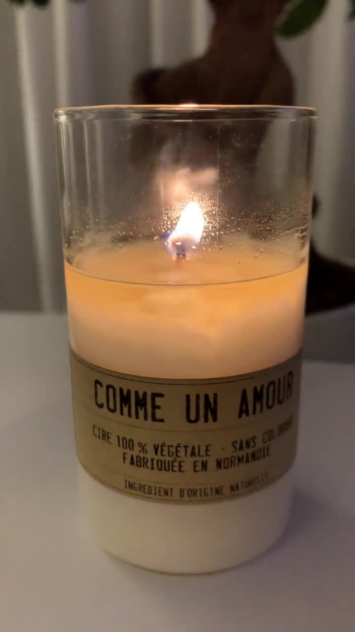 Candela Artigianale profumata alla Lavanda – Con due Mani