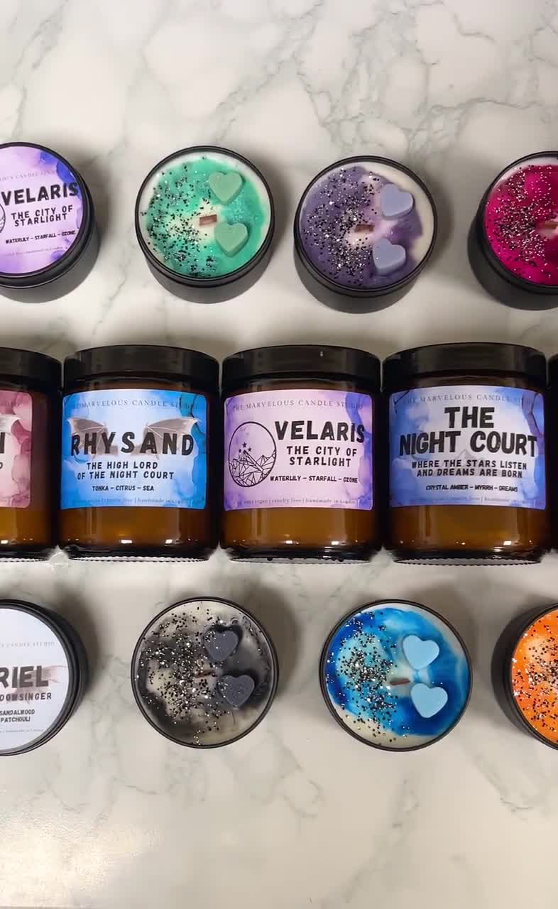 Vela Nesta Archeron con licencia oficial de ACOTAR Merch / Vela de cera de soja / Sarah J Maas Una corte de espinas y rosas Regalo literario video poster