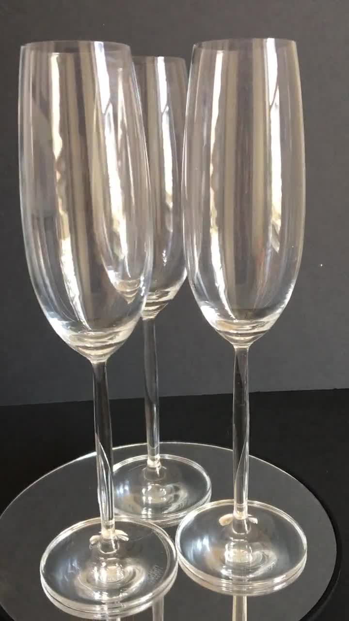 Schott Zwiesel Crystal Champagne Flutes - Set of 6 Triton Glasses video poster