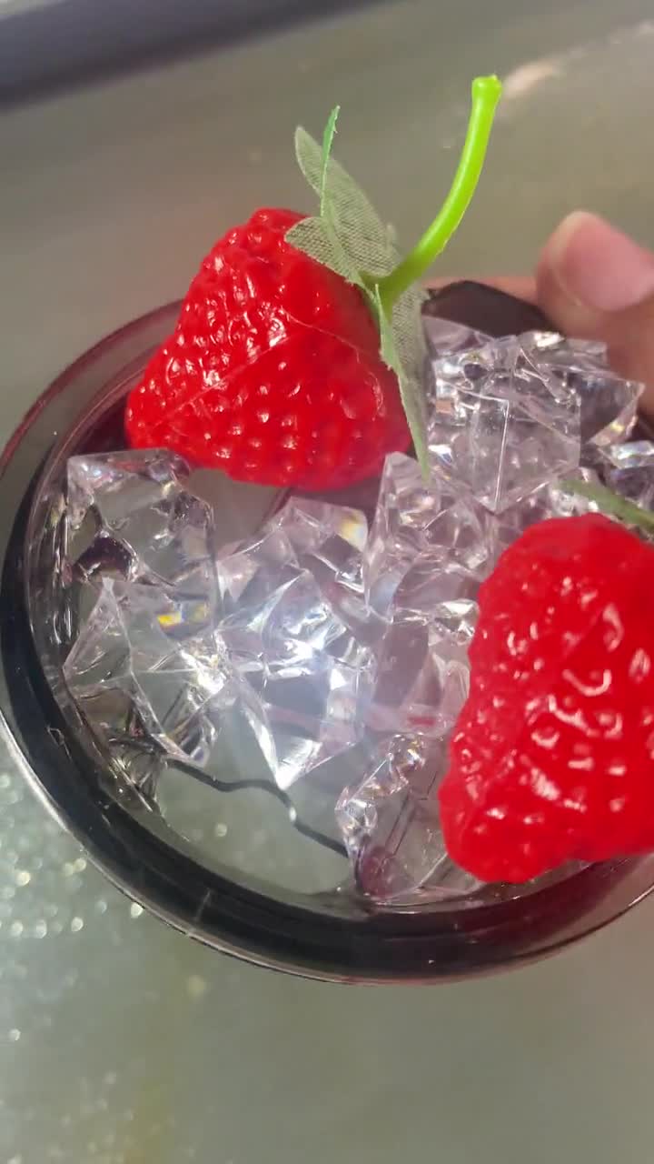 3D Ice Tumbler, Fake Ice Topper Tumblers,strawberry Wine Ice