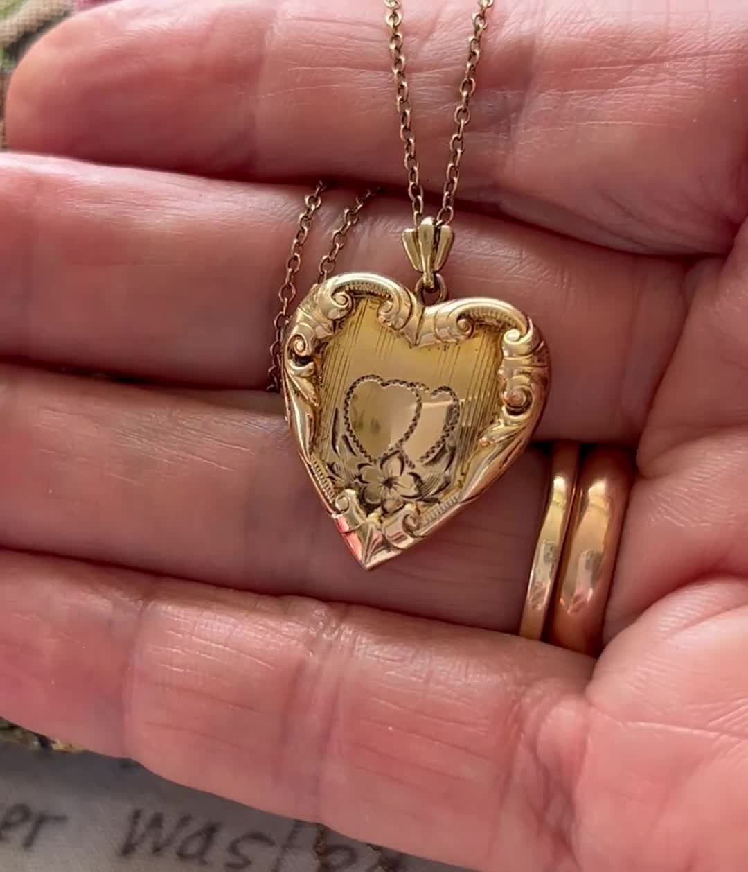 Engraved Heart Locket Pendant Necklace in 10K Gold - Gold