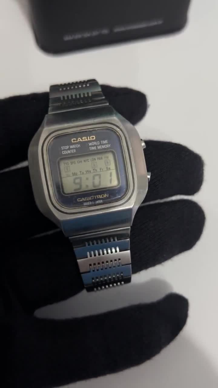 Casio Casiotron S-14/ Watch Mens Digital LCD World Time/ 1970s
