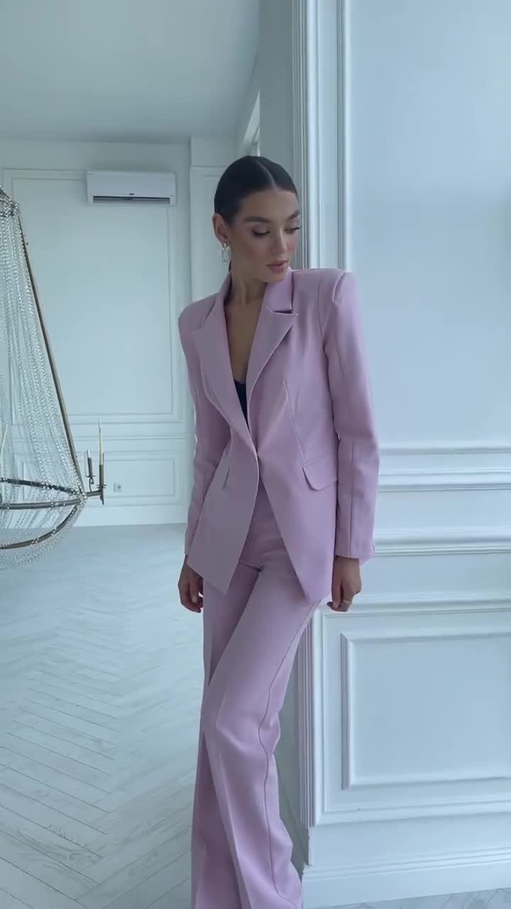 Buy Light Pink Formal Pantsuit for Women, Business Casual Suit for Women,  Lady Boss Outfit for Office and Business Meetings Online in India 
