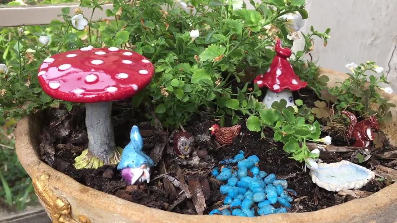 Nain miniature en céramique pour jardin féerique, décoration de pot de  plante. -  France
