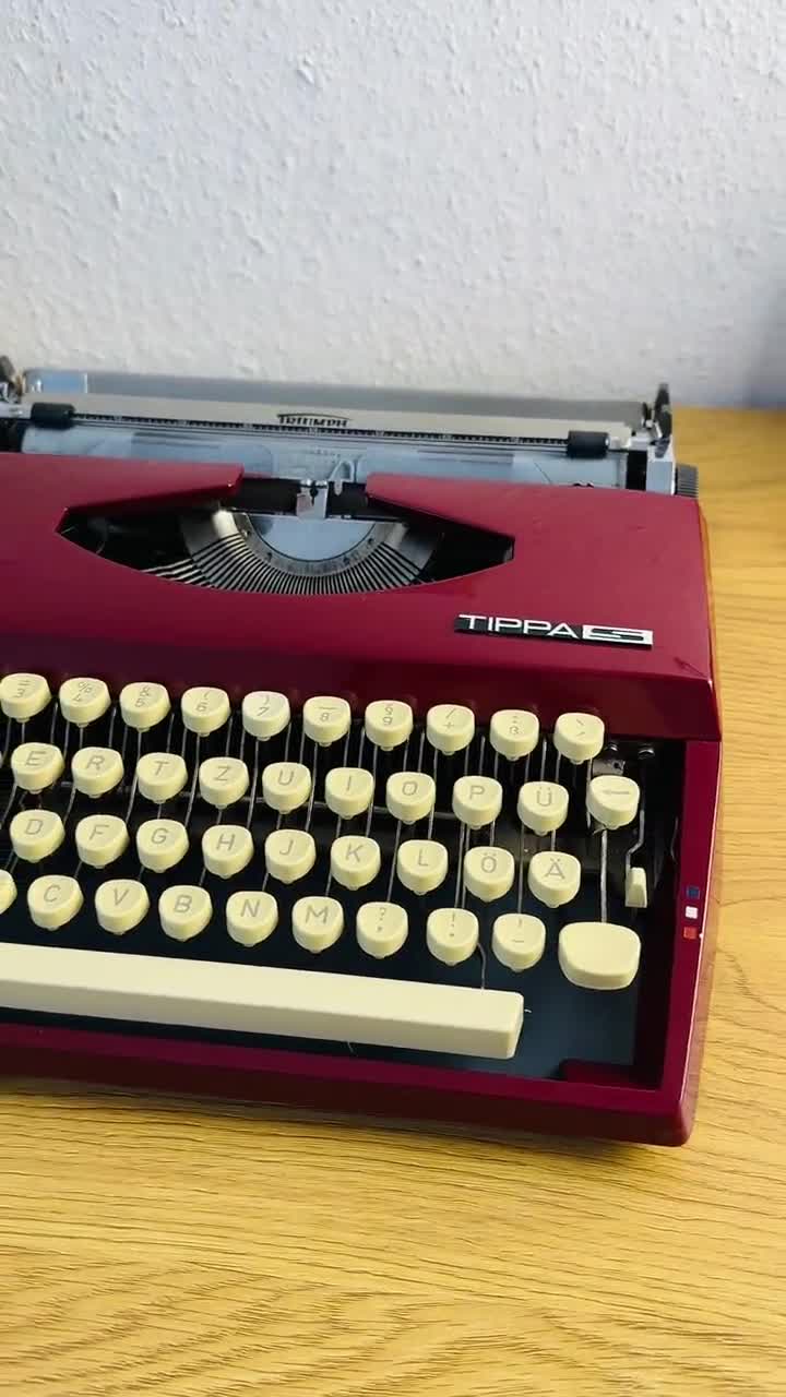 ヴィンテージ Tippa S タイプライター – 1970年代、赤、完璧な状態