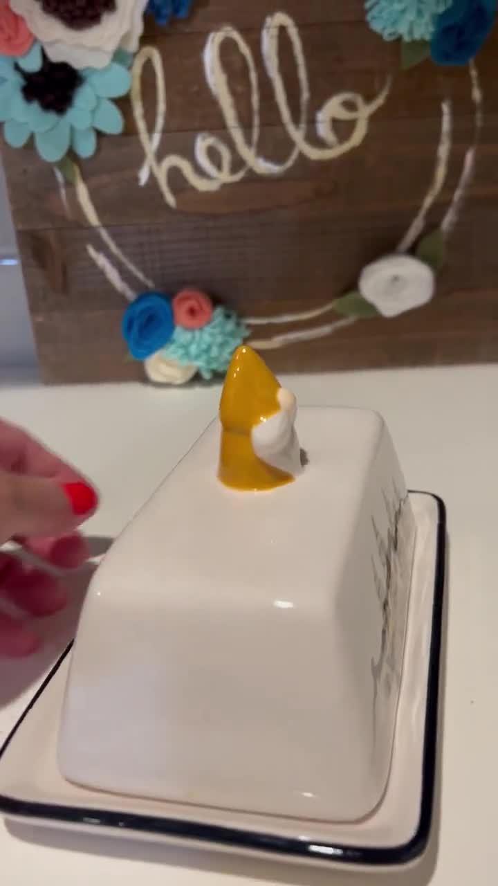 ノーム型セラミックバターディッシュ - Heartland Hive Kitchen Decor