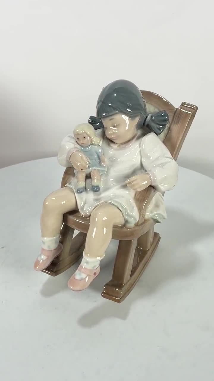 LLADRO Porcelain Figurine , Little Girl Sleeping in a Rocking