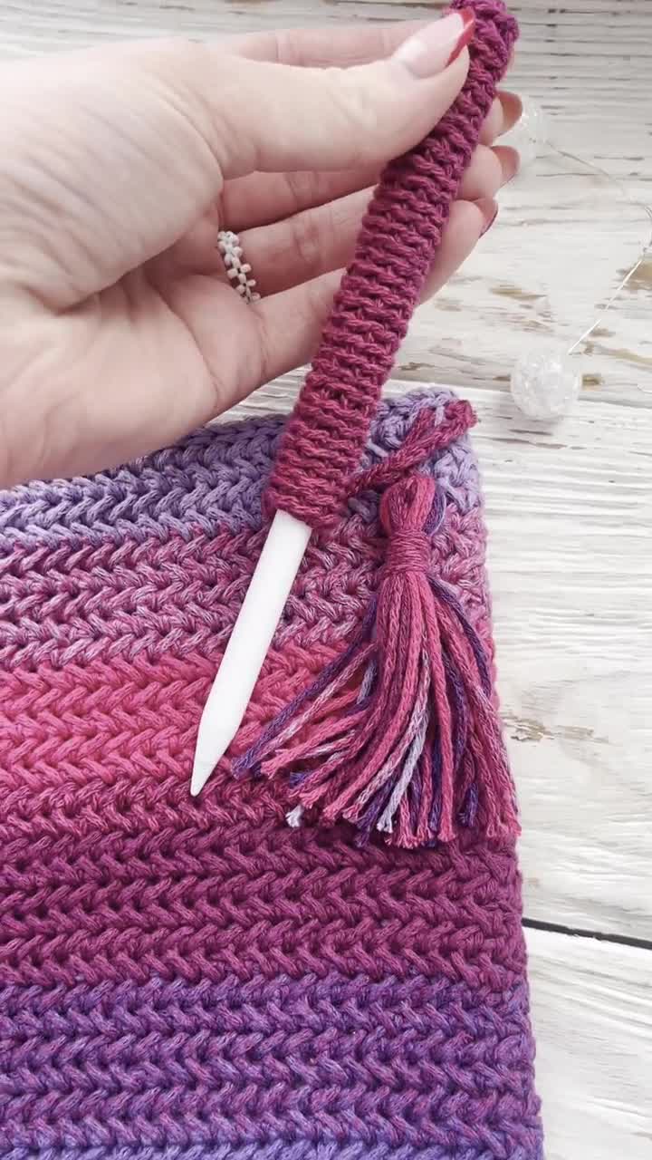 Crochet hook CASE pattern by Kseniia Semeliak