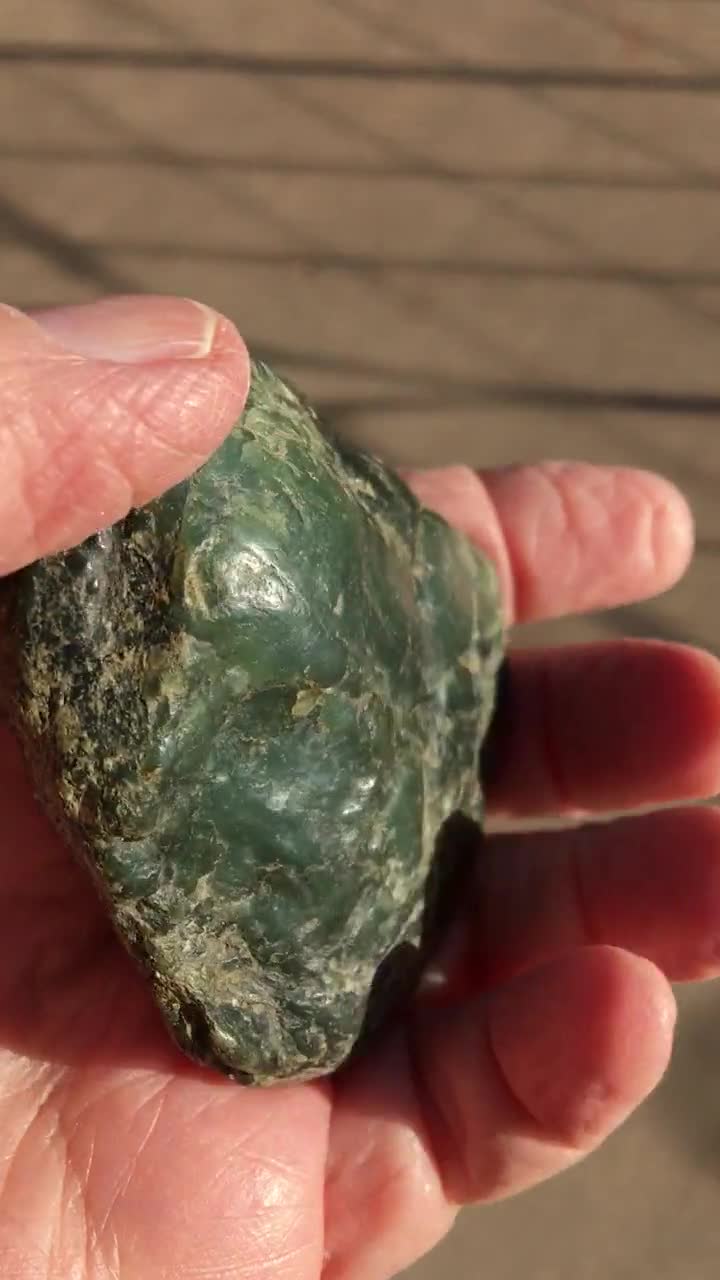 Nephrite JADE HEART: Big Sur, California 4.4 Ounces 124.8 Grams