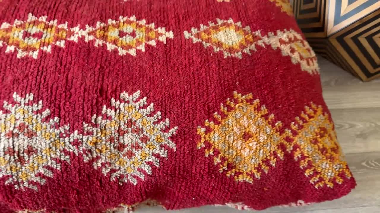 レッドヴィンテージモロッコキリムプーフ 24インチ×47インチ - 大型