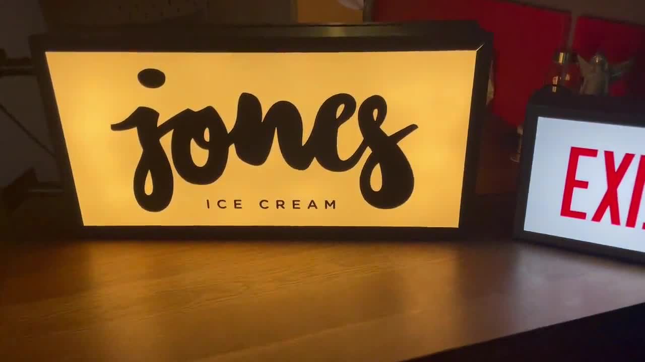 Vintage Light Box Sign, Warm LED Light Box,custom Logo Front Vintage Light Box Sign, Warm LED Light Box,custom Logo Front