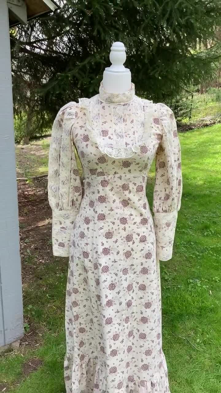 Size S/M 1970s Vintage Prairie Maxi Dress With Floral and - Etsy