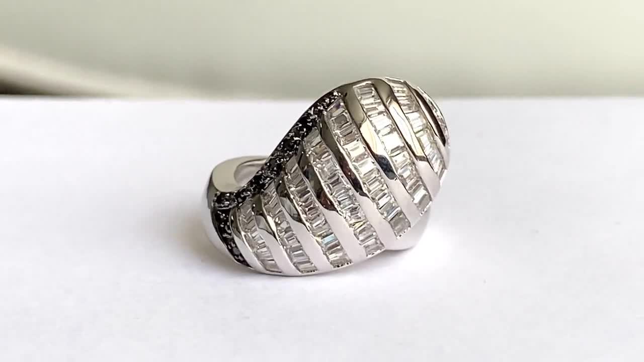アクセサリー 【サイズ調整可】ハンドメイド シルバーリング［ジルコン