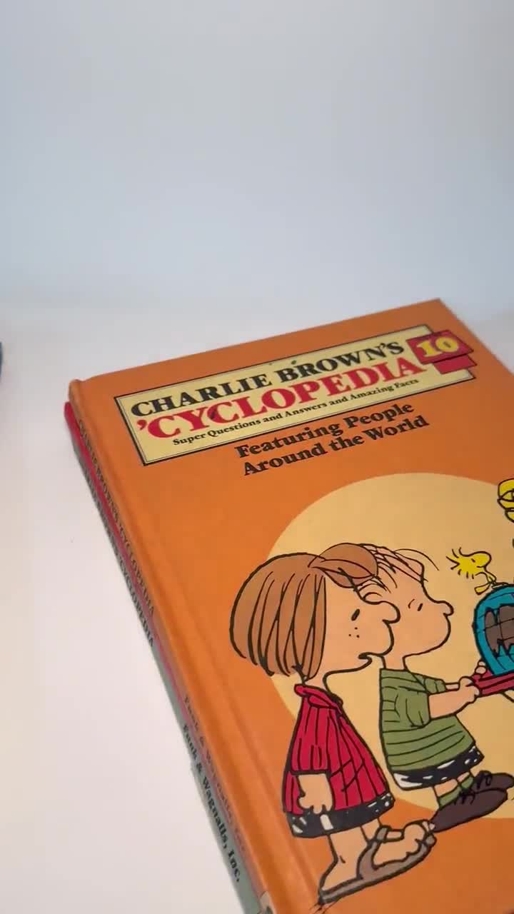 Vintage 1980s Charlie Brown's 'cyclopedia Book Collection- Set of