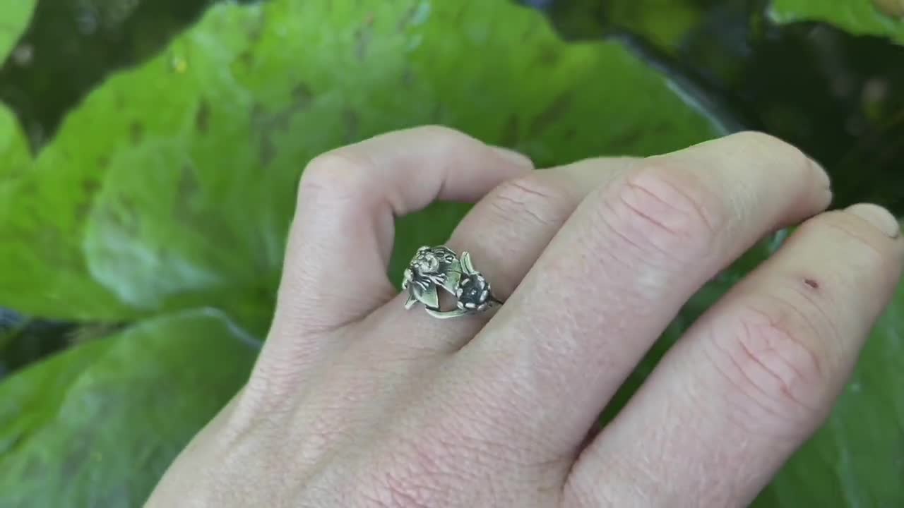 Frog Ring Silver Lilypad Ring Frog Jewelry Frog Flower Frog Ring Silver Lilypad Ring Frog Jewelry Frog Flower