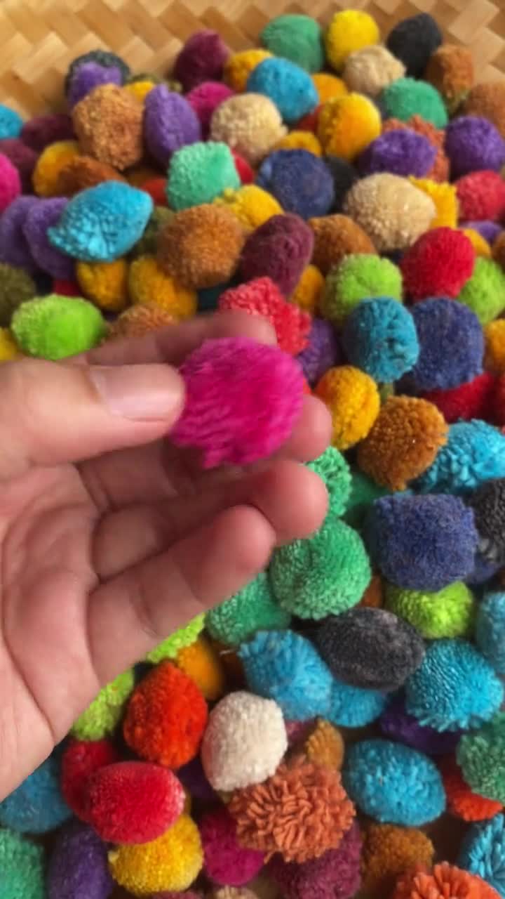 100% Cotton Yarn Pom Poms 1 Inch, Pompon Ball, Yarn Ball, Decoration Party,  Jewelry Making, Multi Color Pom Poms DY1 