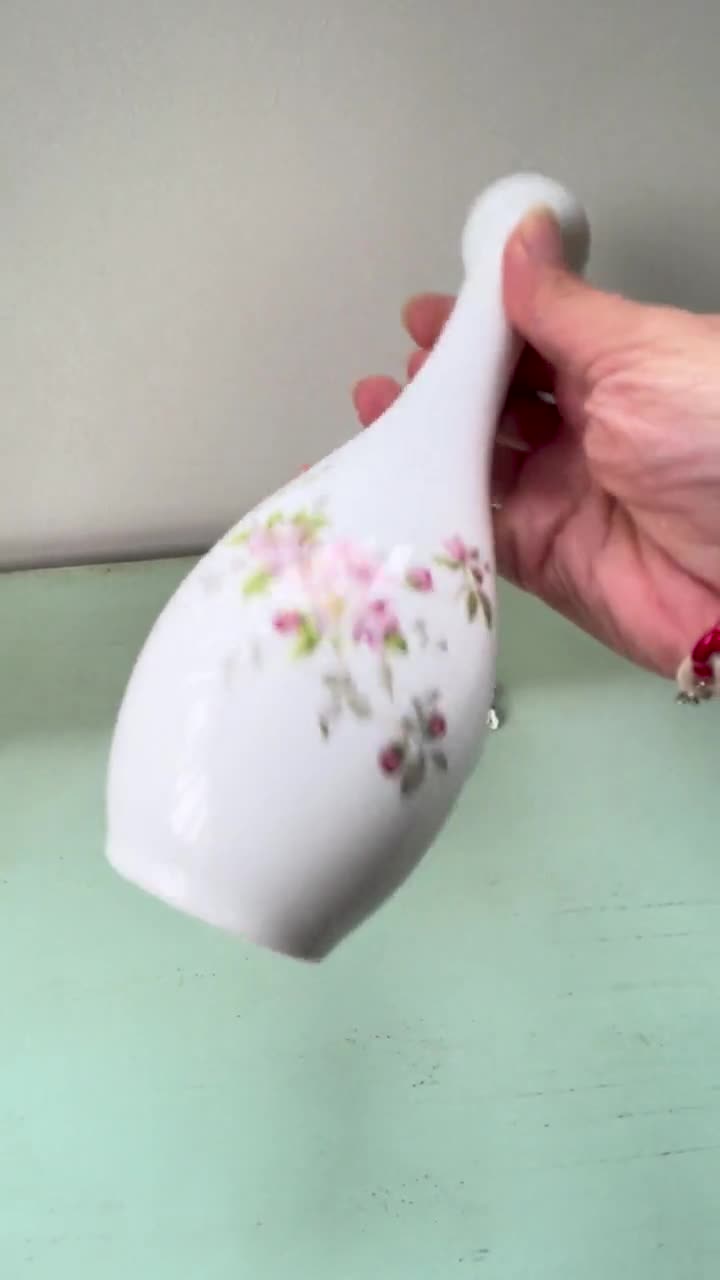 ロワイヤルリモージュ　花瓶　フラワーベース　野葡萄　蝶々　トンボ　フランス ヴィンテージ ロイヤル リリー リモージュ 磁器花瓶 - Etsy 日本