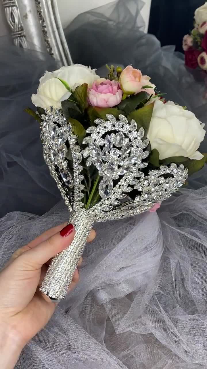 Bridal Bouquet Holder,bride Flower Crystal Wedding Flower Holder,  Rhinestone Bridal Flower Holder, Wedding Flower Jewelry, Wedding Bouquet 