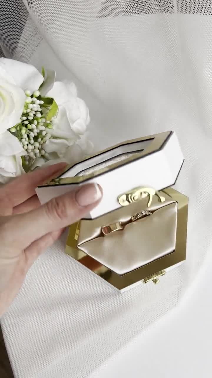 Elegante portador de anillos de madera, caja para dos anillos, caja para  anillos de boda, joyero personalizado, accesorios para ceremonias de boda,  regalo de boda personalizado, image size:720x1280