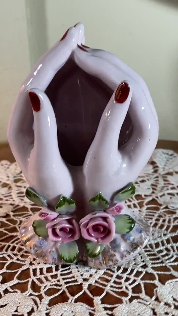 STRIKING VERMILLION PEONY FLOWER DESIGN SCULPTURED PORCELAIN