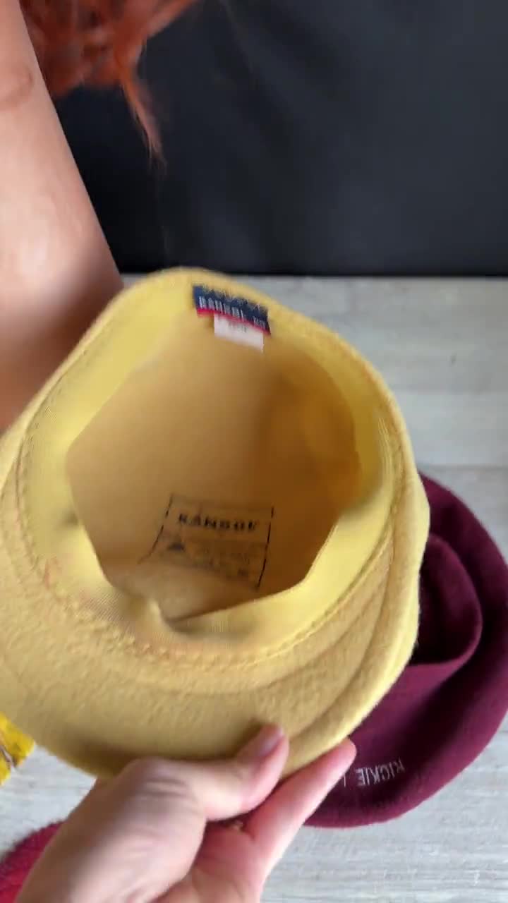 Gorra vintage de lana de repartidor de periódicos - Kangol amarillo caramelo - 504 video poster