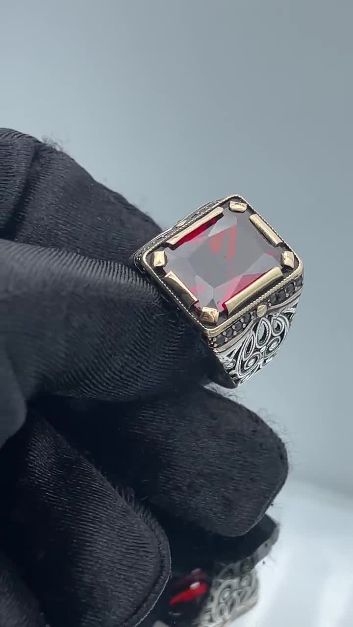 赤いルビーの石の指輪：トルコ製ハンドメイド925スターリングシルバー