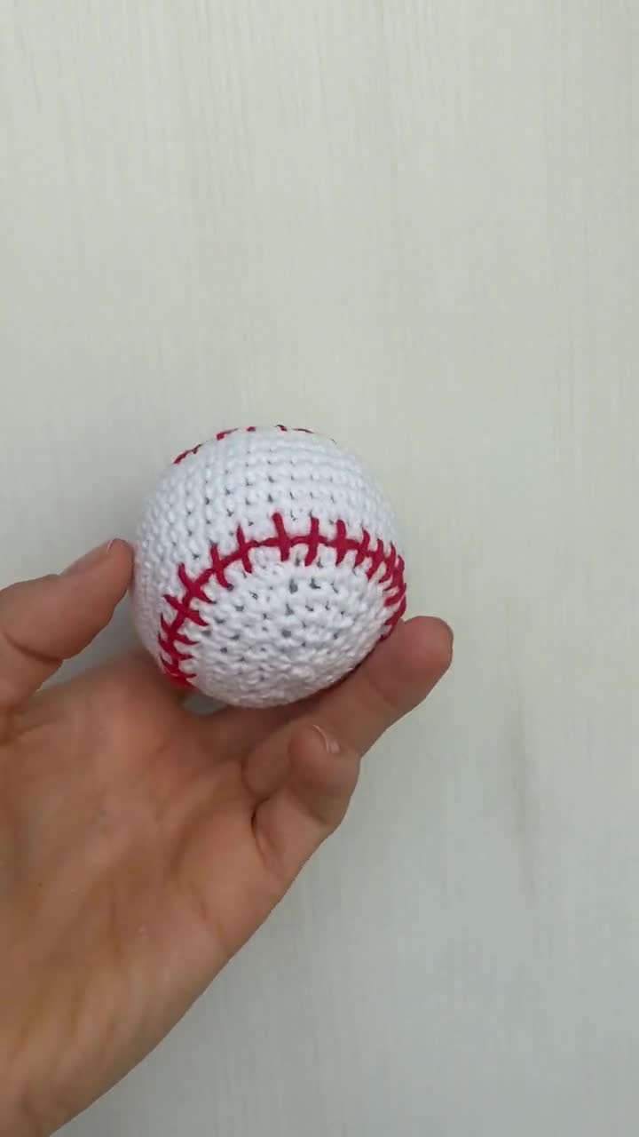 かぎ針編みの野球ボールおもちゃ - 手作りあみぐるみ野球ボール