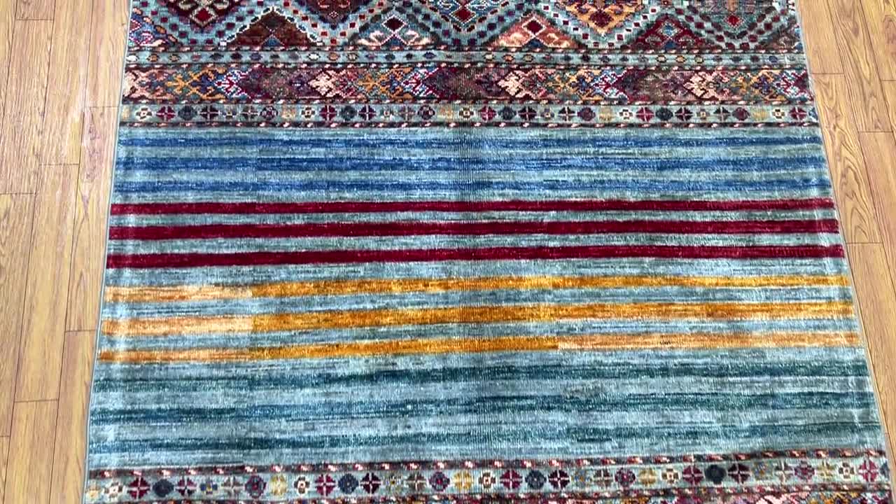 シルバーグレー 3 x 5 フィート ストライプ ウール Khorjun ラグ