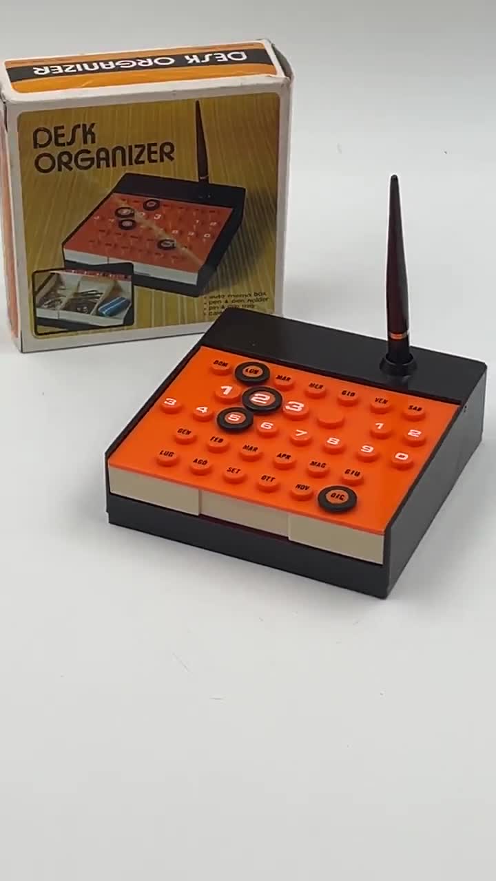 パーペチュアルデスクカレンダーオーガナイザー 1970年代 オフィス