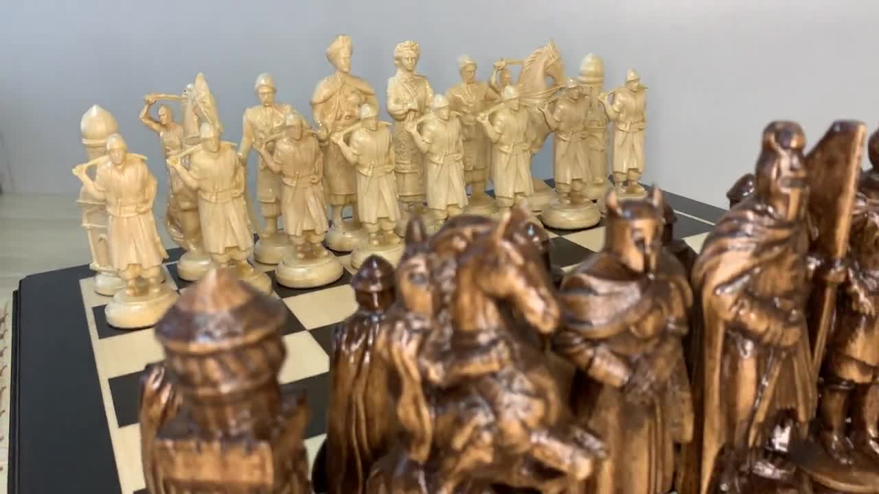 手作りの木製チェスセット：彫刻された駒、独占デザイン - Etsy 日本