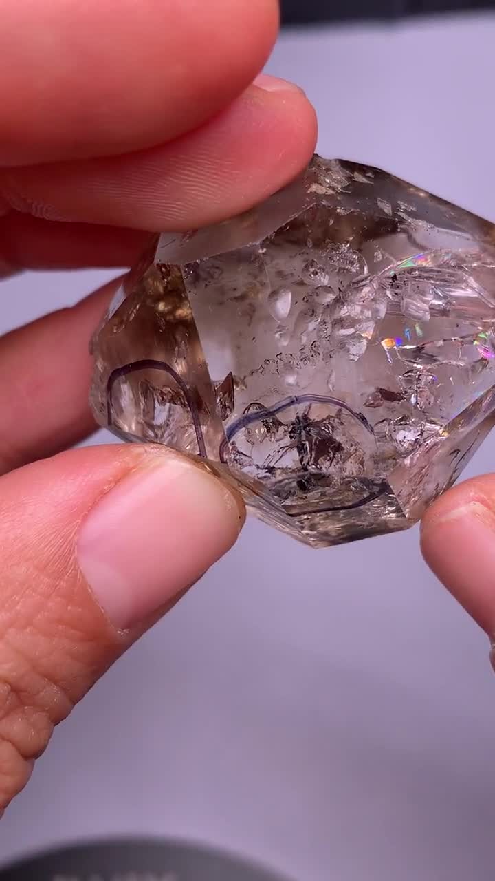 34グラムの天然可動水泡と落下砂エンハイドロクォーツクリスタル