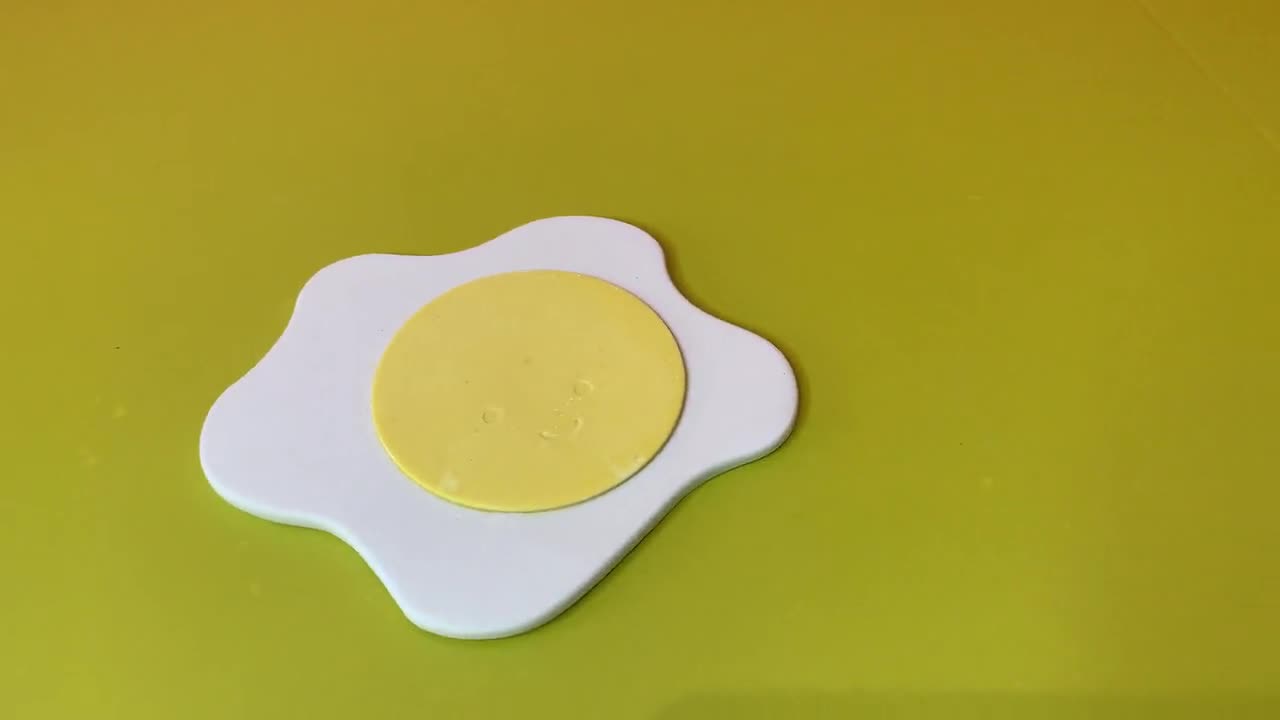 FACE EGG MOULD Silicone Mould Cute Fried Egg Happy Face Coaster