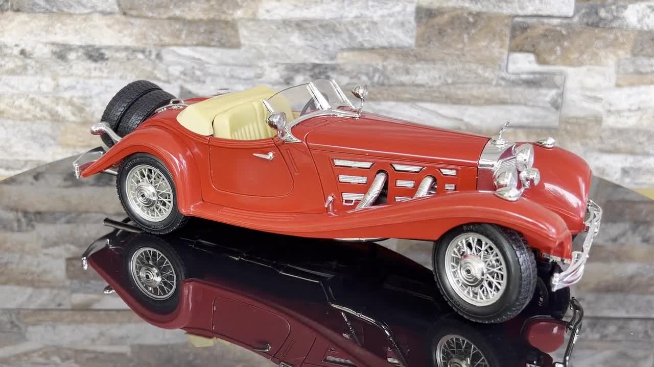 1930年代 Mercedes Benz 500K 1/64モデル Mercedes Benz 500 K Roadster 1936 | Vintage Model Car | 1/18 Scale